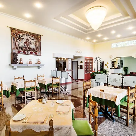 Lido La Perla Nera Στρέσα