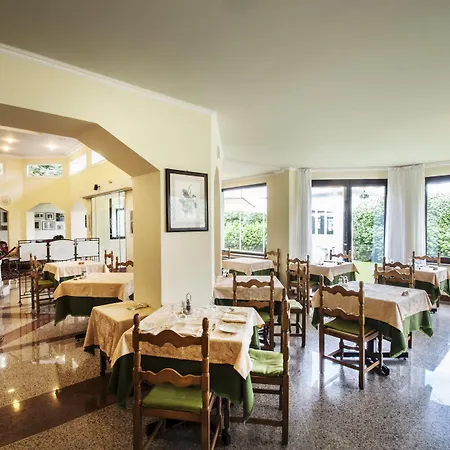 Hotell Lido La Perla Nera 3*