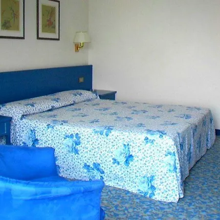 Hotell Lido La Perla Nera 3*