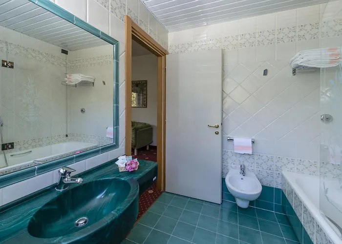 Hotel Lido La Perla Nera 3*