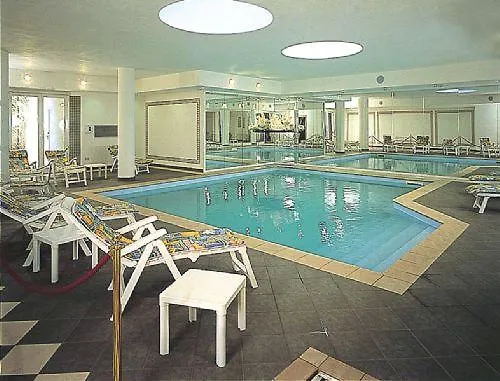 מלון Lido La Perla Nera סטרסה