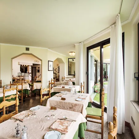 Lido La Perla Nera Готель