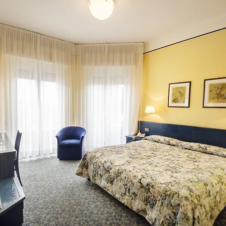 Lido La Perla Nera Готель