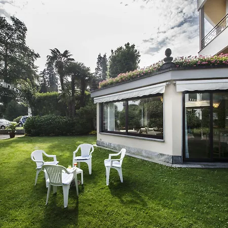 Lido La Perla Nera Готель