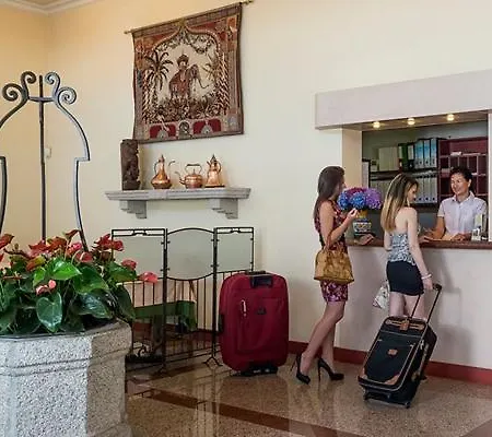 Готель Lido La Perla Nera