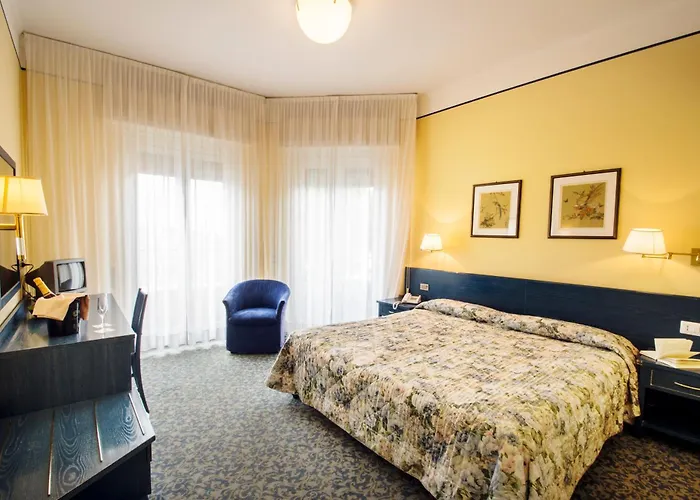 Hotell Lido La Perla Nera 3*