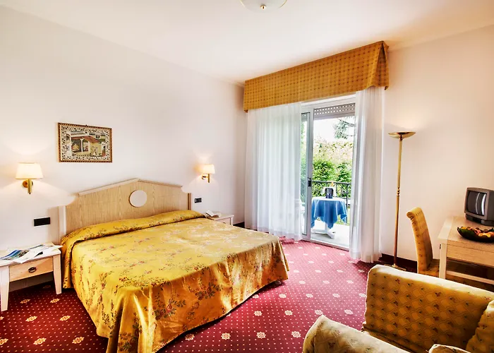 Lido La Perla Nera Hotell 3*