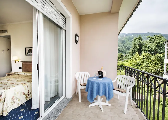 Hotell Lido La Perla Nera 3*