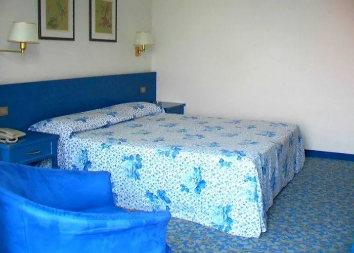 Hotell Lido La Perla Nera 3*