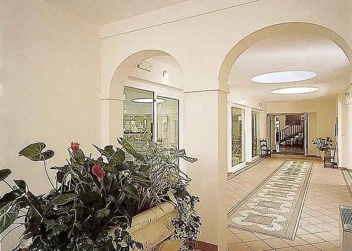 Hotell Lido La Perla Nera 3*